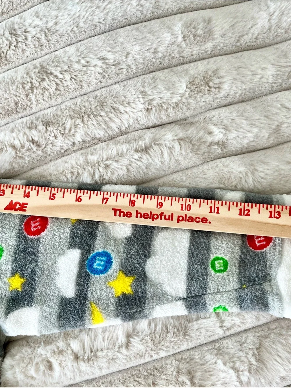 M&M’s World Kids Plush Hooded Robe Gray Candy Print Size XS 4